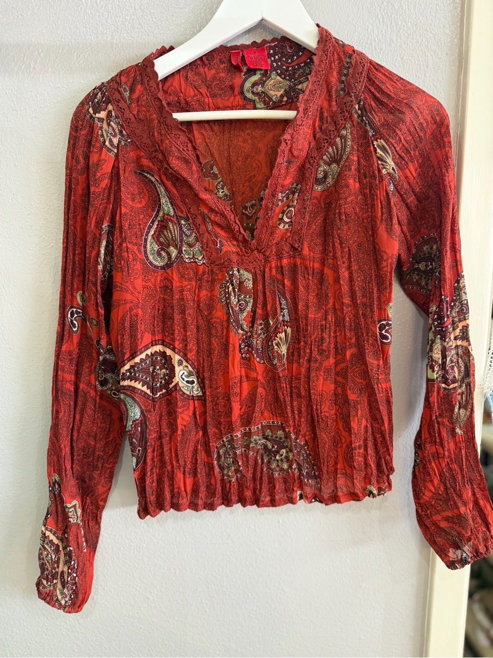 FRIENDS Red Paisley V-Neck Long Sleeve Blouse
